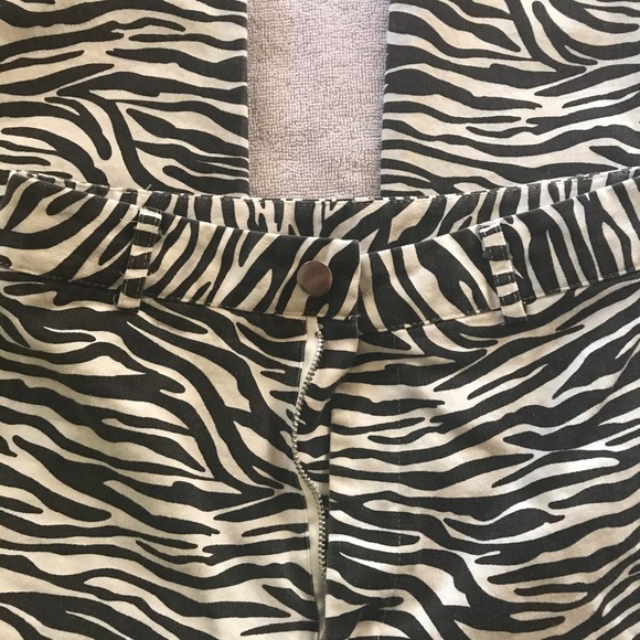 Zebra pants - Picture 3 of 6